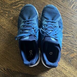 On Cloud Mens Running Shoes CloudTec Helion